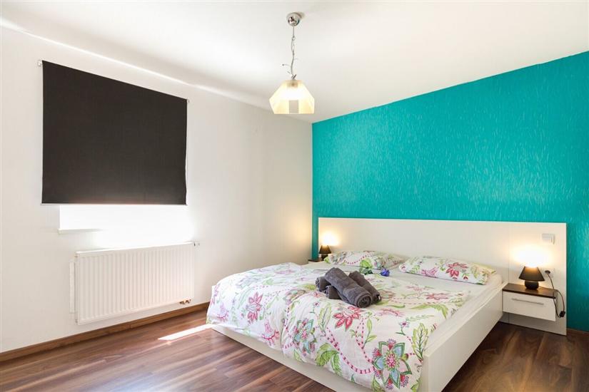 House K1, for 22 persons