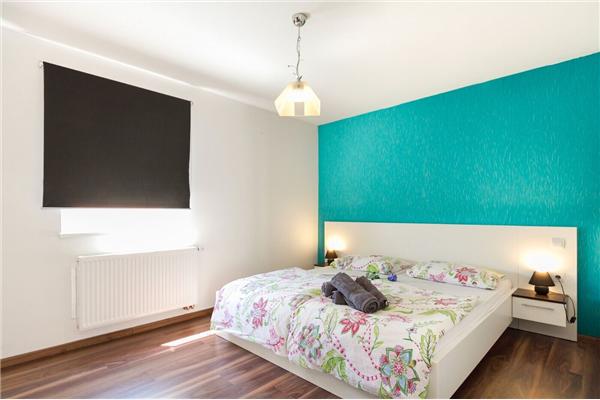 House K1, for 22 persons