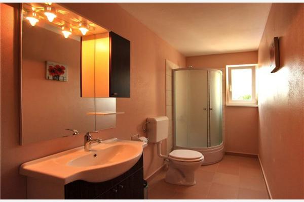 House K1, for 22 persons