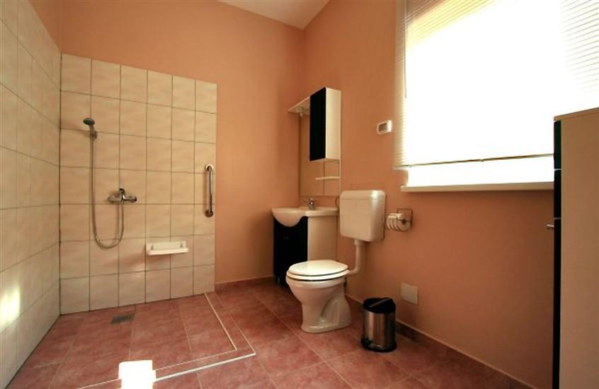 House K1, for 22 persons