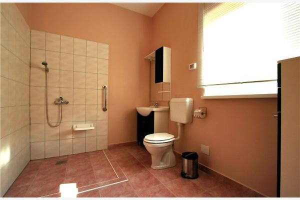 House K1, for 22 persons