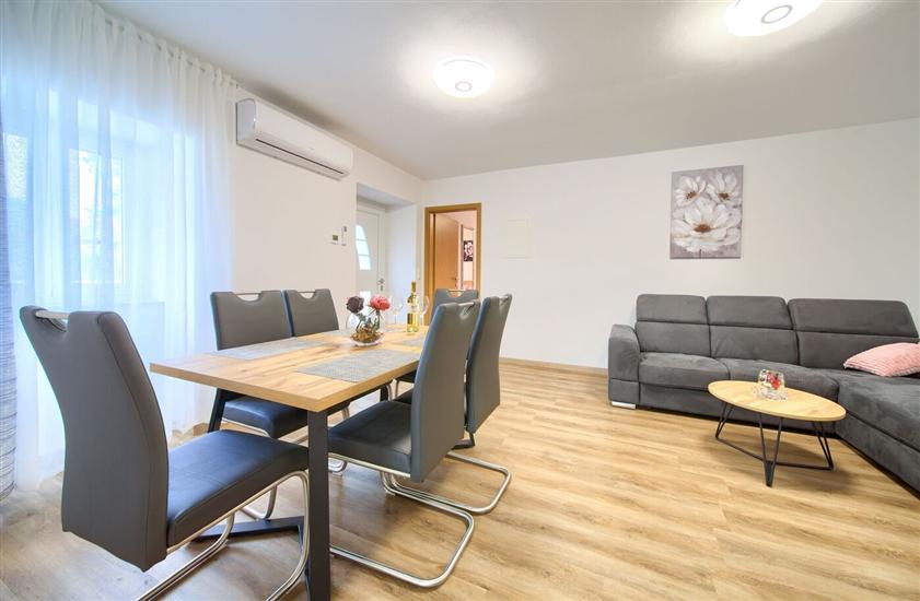 Apartment A2, for 4 persons