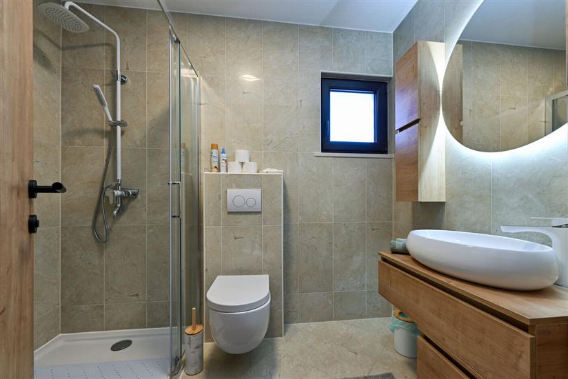 Apartment A1, for 5 persons