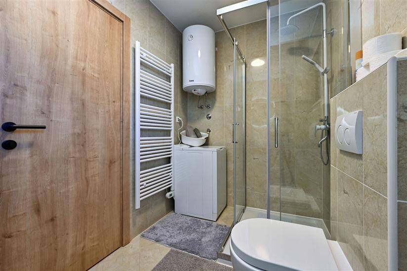 Apartment A1, for 5 persons