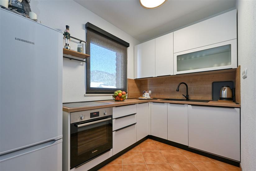 Apartment A1, for 5 persons