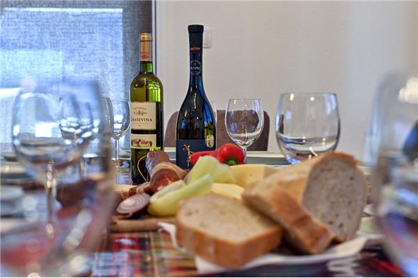 Apartment A1, for 5 persons