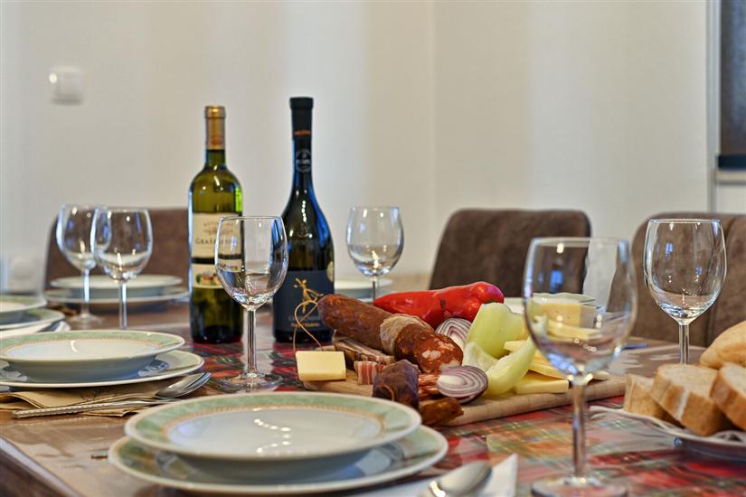 Apartment A1, for 5 persons