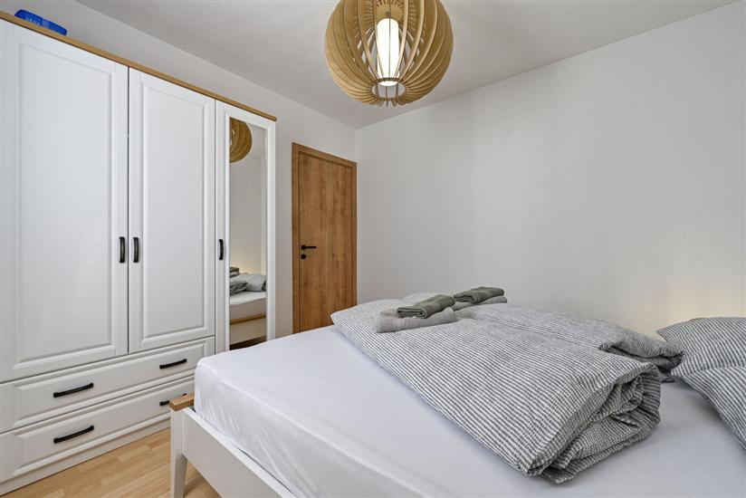 Apartment A2, for 5 persons