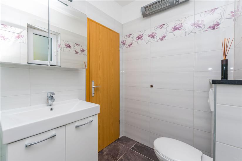 Apartment A3, for 6 persons