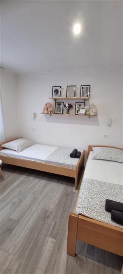 Apartment A2, for 6 persons