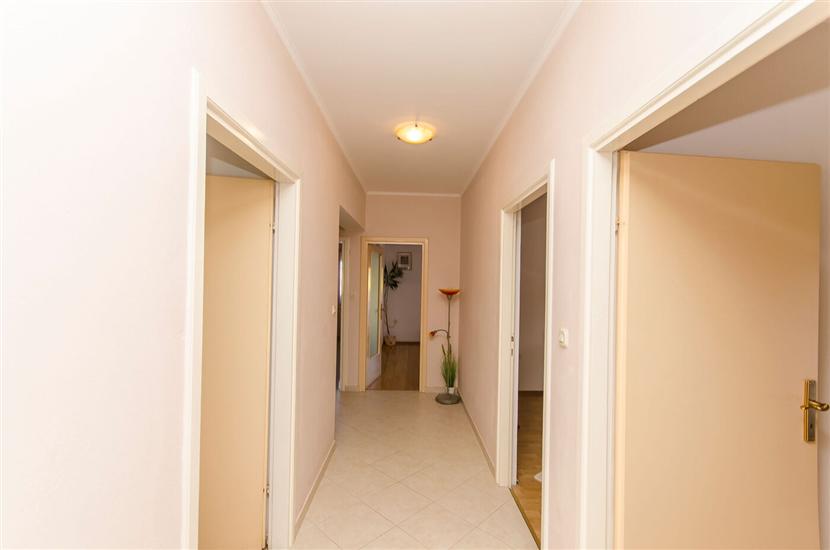 Apartment A1, for 6 persons