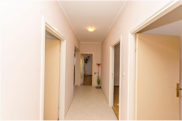 Apartment A1, for 6 persons