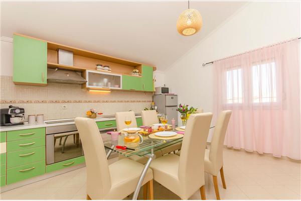 Apartment A1, for 6 persons