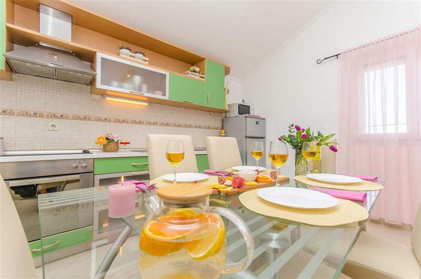 Apartment A1, for 6 persons
