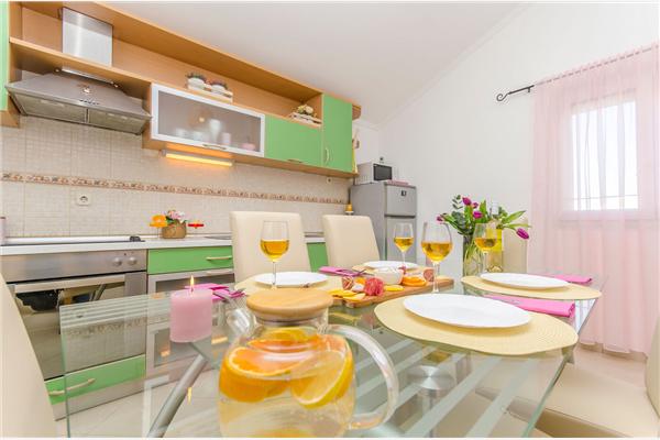 Apartment A1, for 6 persons