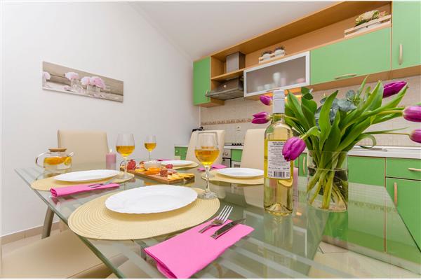 Apartment A1, for 6 persons