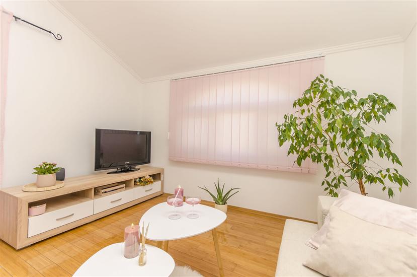 Apartment A1, for 6 persons
