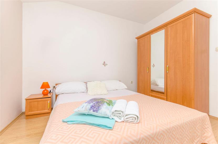 Apartment A1, for 6 persons