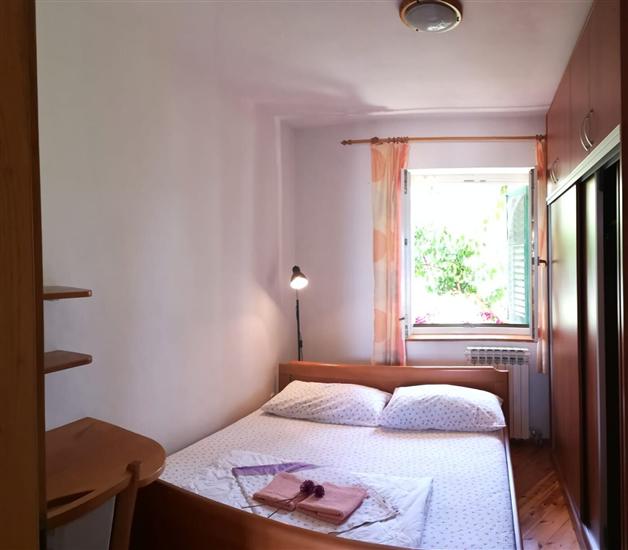 Apartment A2, for 5 persons
