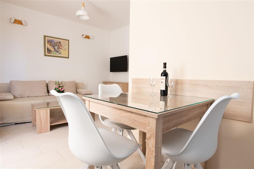 Apartment A2, for 3 persons