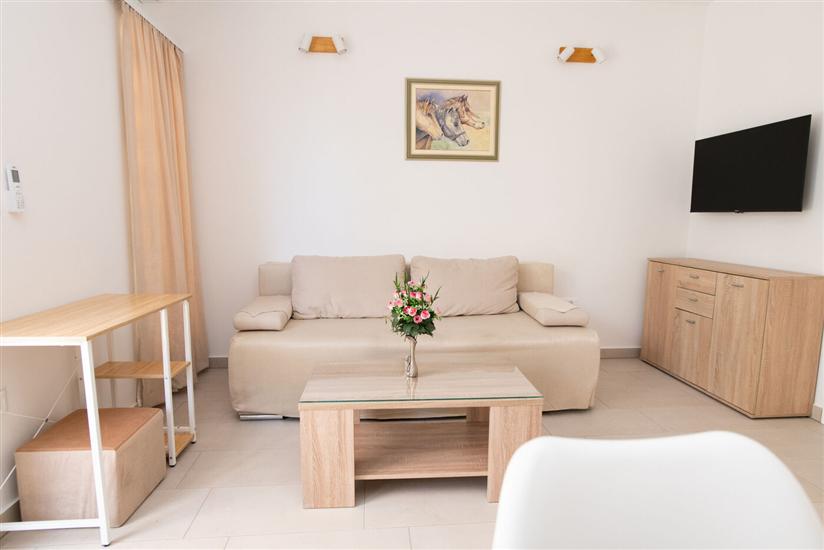 Apartment A2, for 3 persons