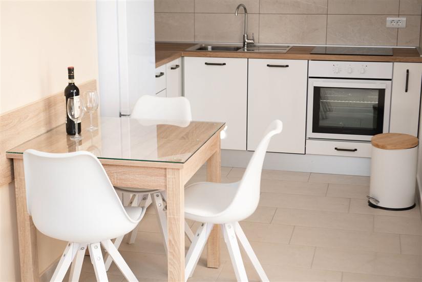 Apartment A2, for 3 persons