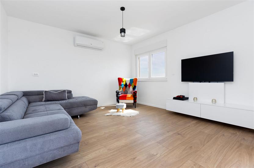 House K1, for 10 persons