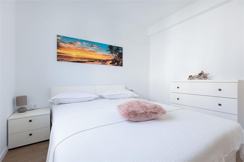 House K1, for 10 persons