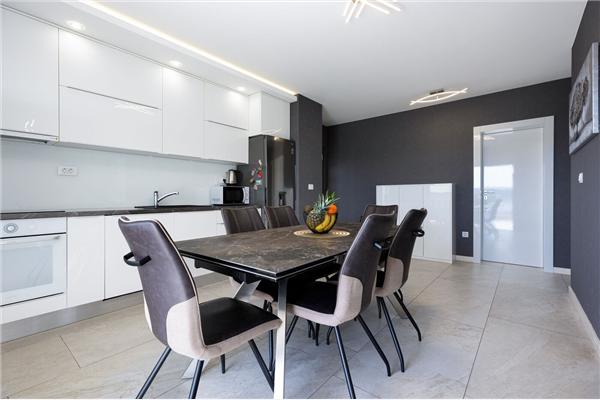 House K1, for 10 persons