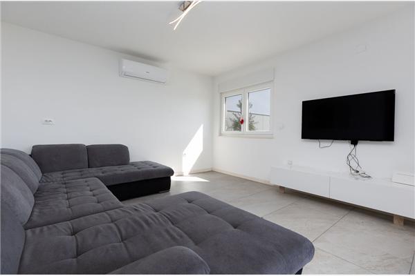 House K1, for 10 persons