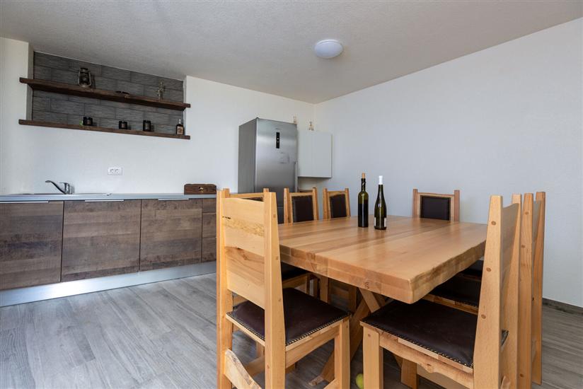 House K1, for 10 persons