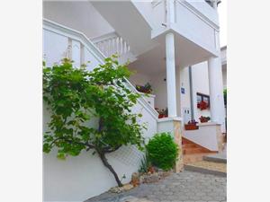 Appartement Les îles de Dalmatie du Nord,RéservezVillaArtaDe 348 zl