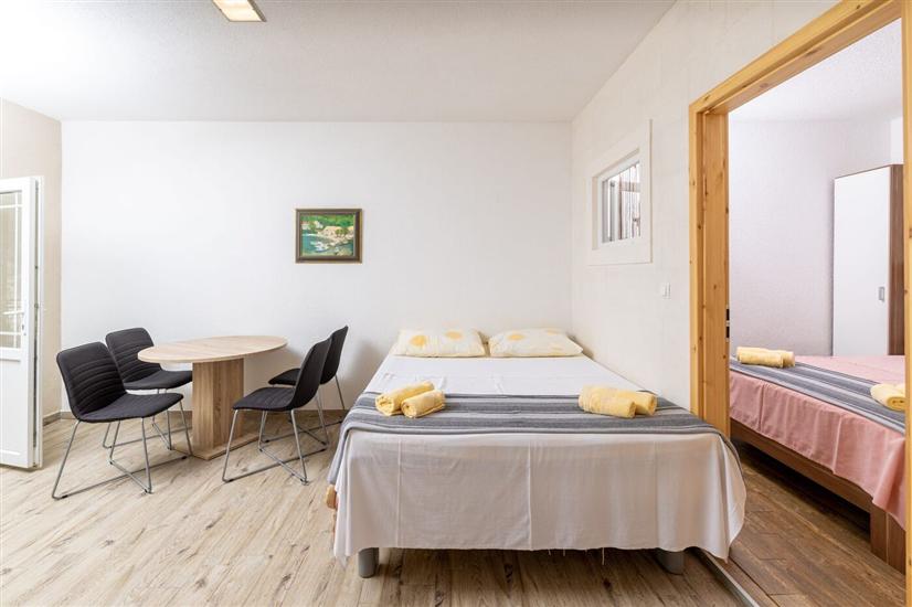 Apartment A4, for 4 persons