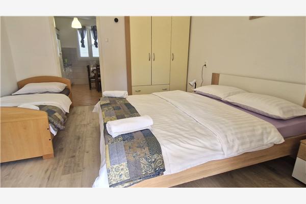 Apartment A2, for 3 persons