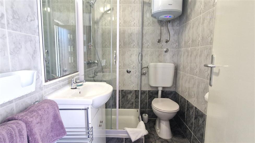 Apartment A2, for 3 persons