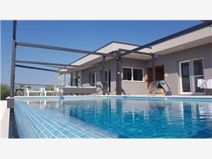 Villa Arres Kastel Stari, Superficie 350,00 m2, Hébergement avec piscine