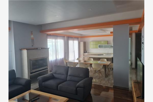 House K1, for 16 persons