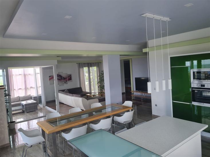 House K1, for 16 persons