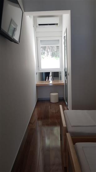 House K1, for 16 persons