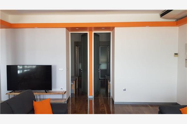 House K1, for 16 persons