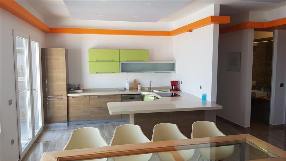 House K1, for 16 persons