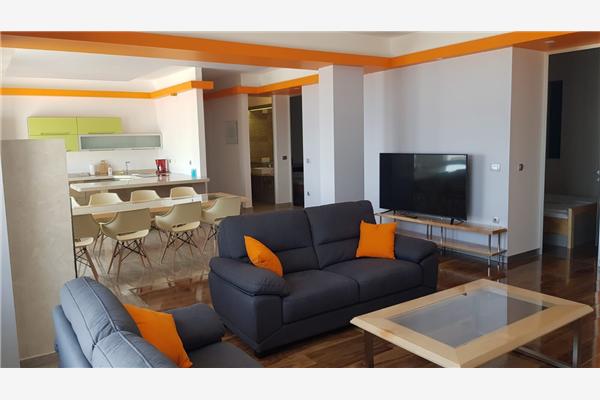 House K1, for 16 persons