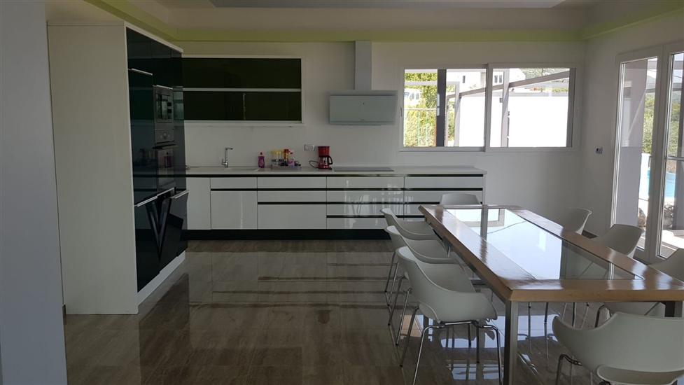 House K1, for 16 persons