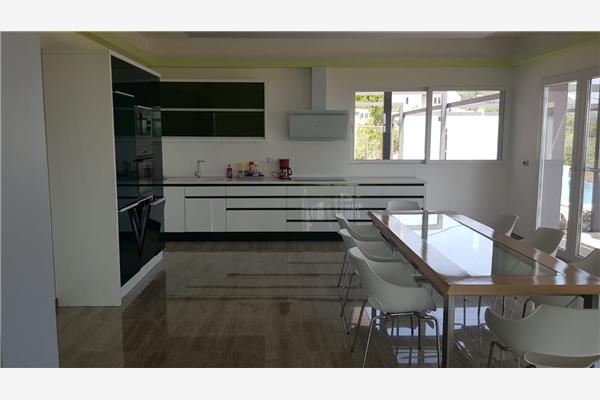 House K1, for 16 persons