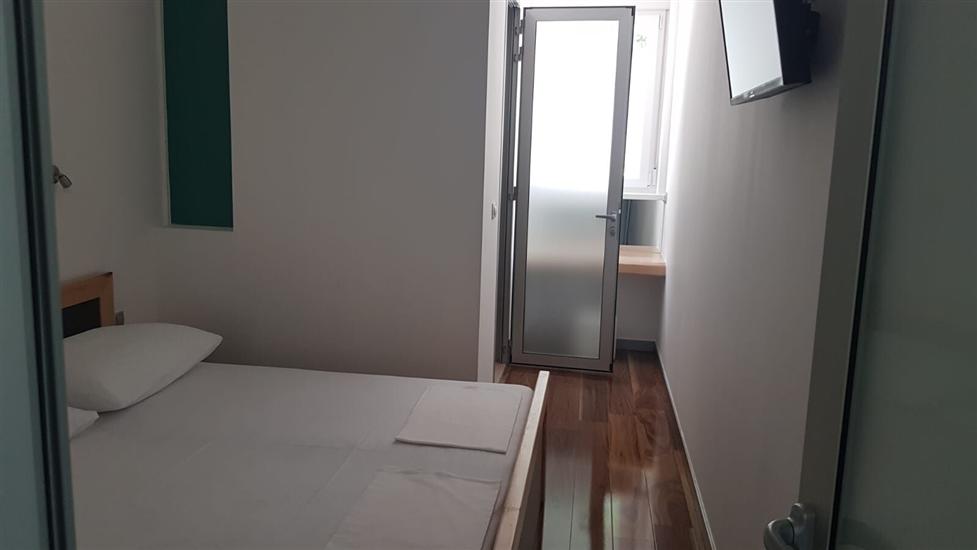 House K1, for 16 persons