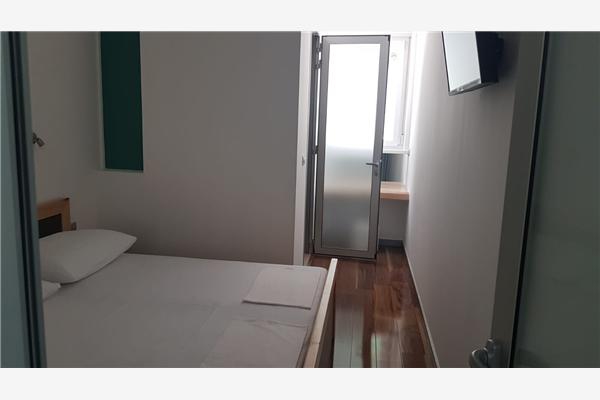 House K1, for 16 persons