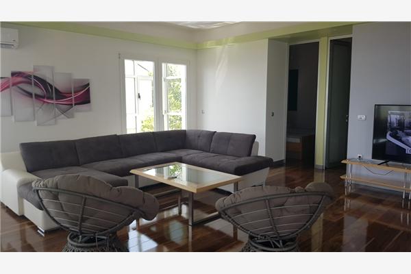 House K1, for 16 persons