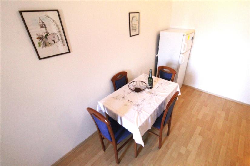 Apartment A1, for 5 persons