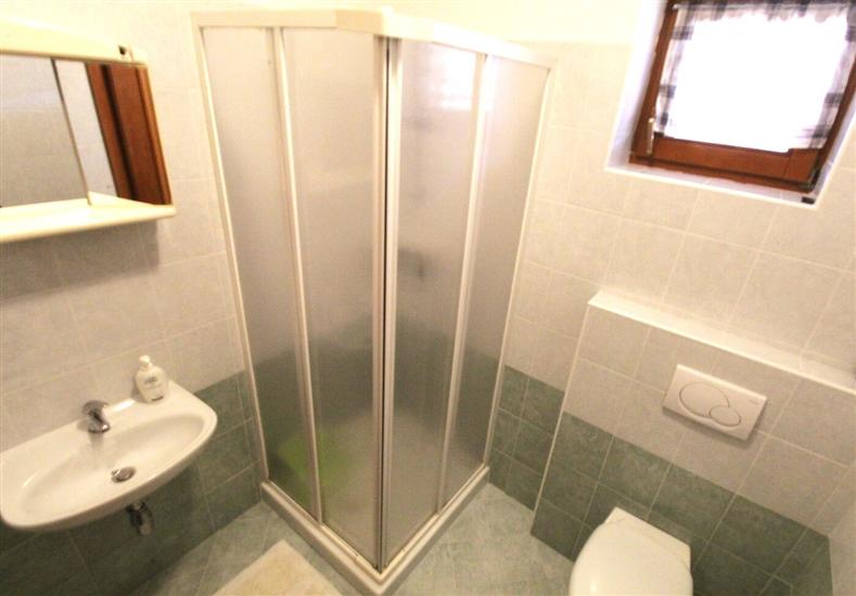 Apartment A1, for 5 persons