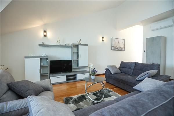 Apartment A1, for 8 persons